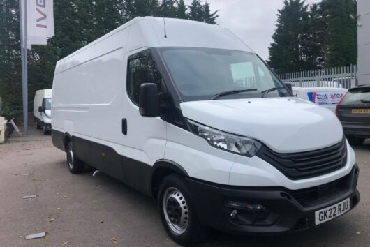 IVECO Long Van Front