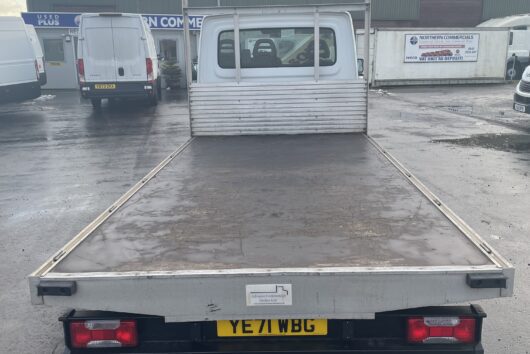 IVECO Flatbed Van Rear